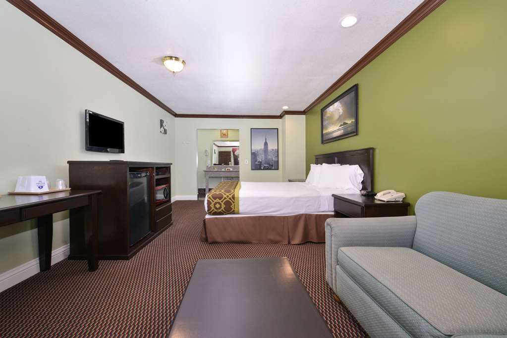 Americas Best Value Inn Corona Quarto foto