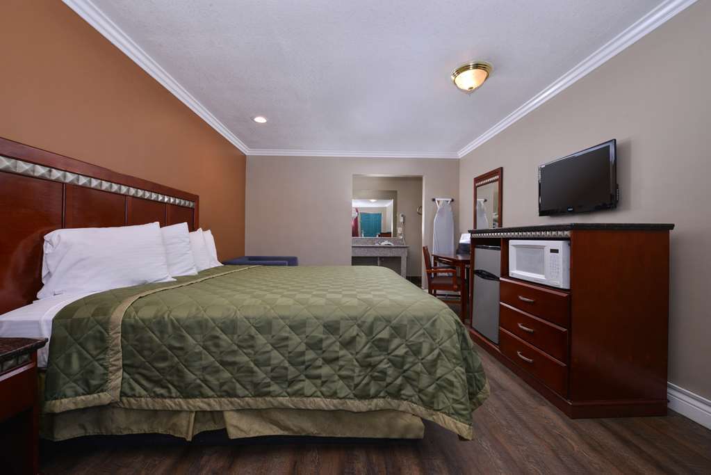 Americas Best Value Inn Corona Quarto foto