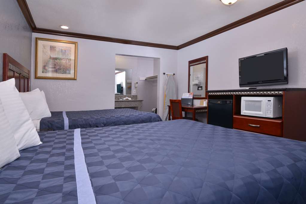 Americas Best Value Inn Corona Quarto foto