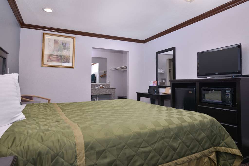 Americas Best Value Inn Corona Quarto foto