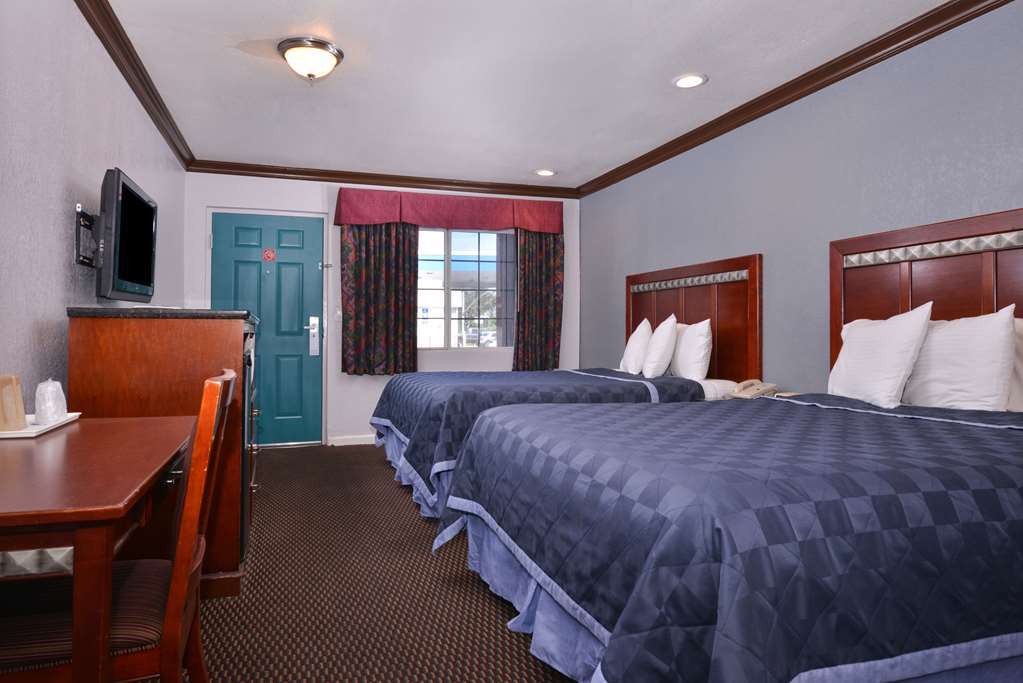 Americas Best Value Inn Corona Quarto foto